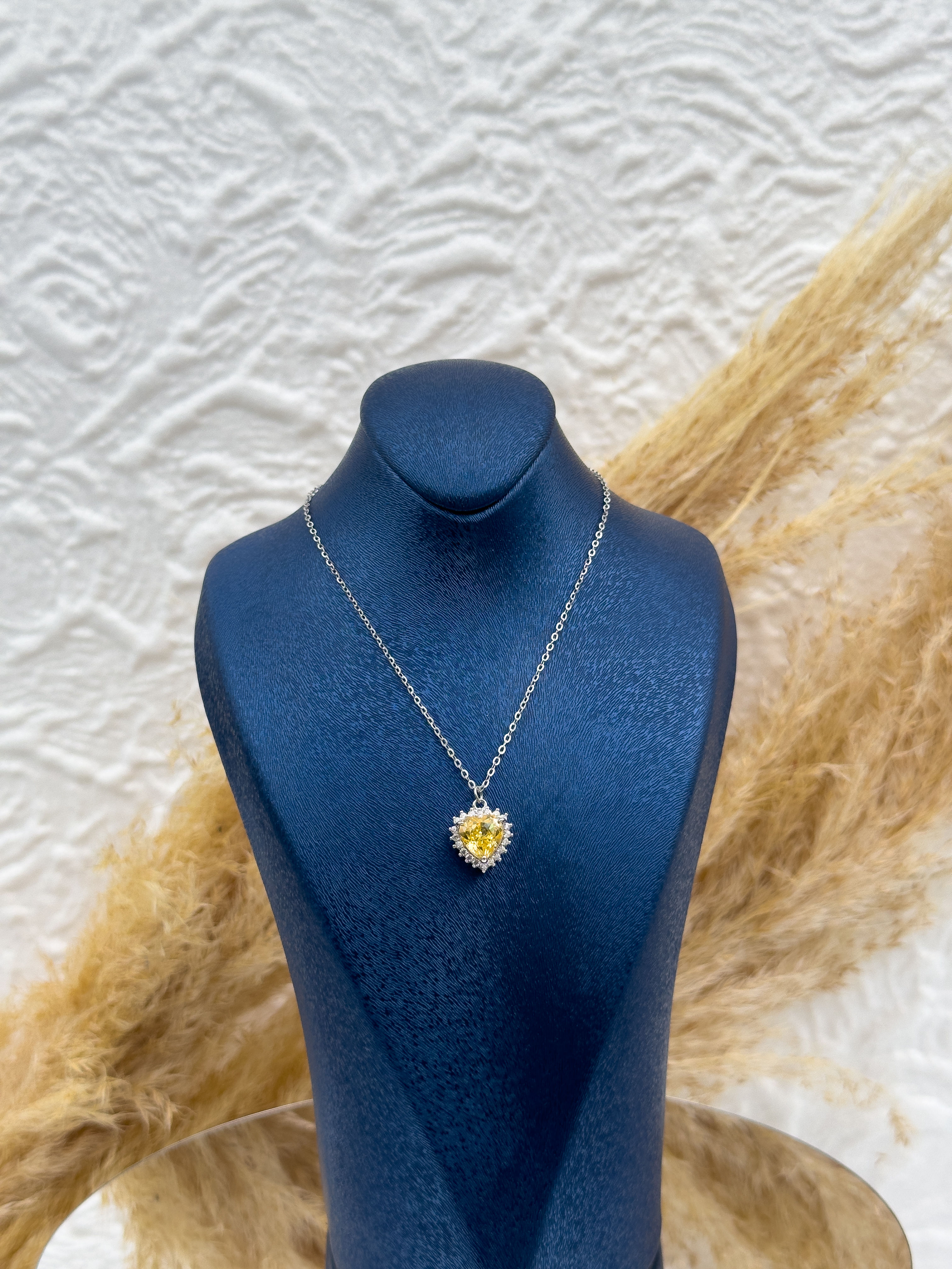 925 Ayar Gümüş Zirkon Taşlı Kalp Modeli Kadın Kolye – Şık Hediyelik